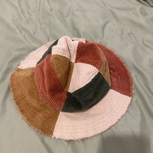 Urban Outfitters bucket hat